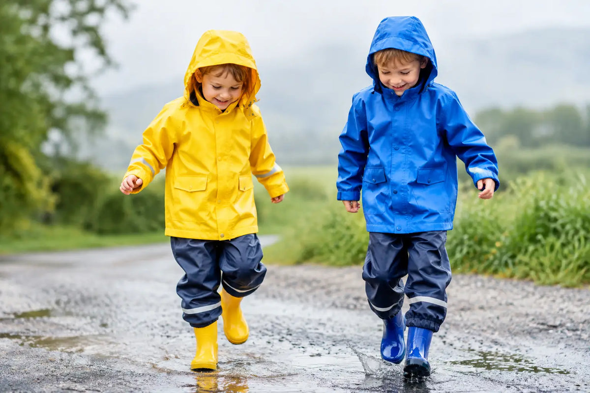 Beste Regenkleidung für Kinder richtig wählen