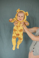 Jumpsuit mit Ohren für Babys & Kinder – gelber Overall mit Wolken und Kapuze