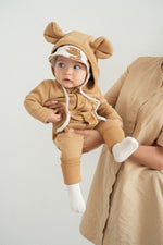 Jumpsuit mit Ohren für Babys und Kinder – Senfgelb – Produktbild 2