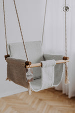 Babyschaukel BaBi aus Bouclé – Eisgrau – Produktbild 2