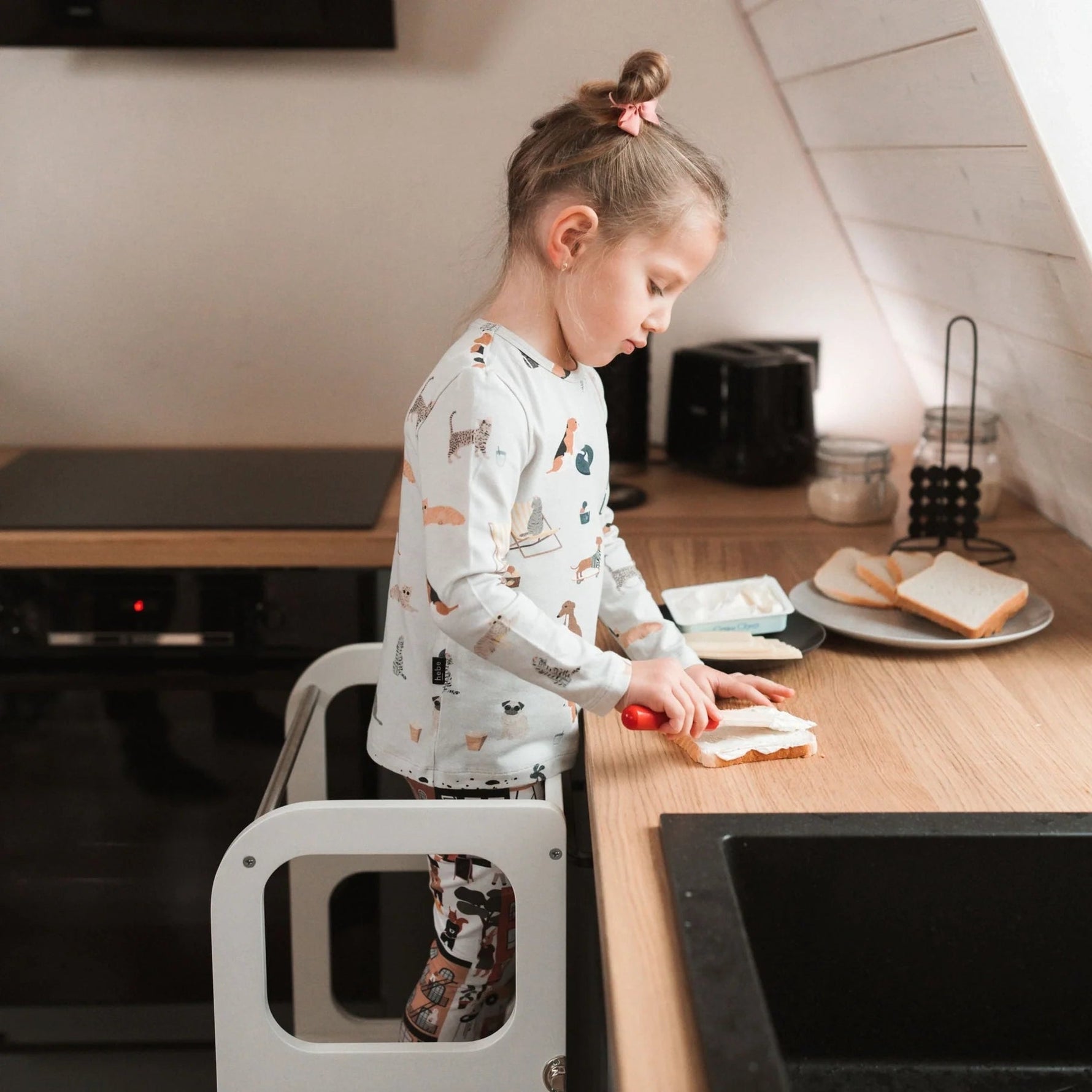 STEP’n’SIT® 2-in-1 Lernturm und Kindertisch – Grau – Produktbild 3