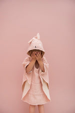 Badeponcho mit Kapuze für Kinder – Mrs. Rabbit – Produktbild 1