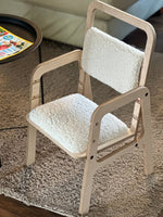Luula Vanilla Lamb Ergonomischer Mitwachs Stuhl – Höhenverstellbarer Kinderstuhl aus Birke mit nachhaltigem Polster – Produktbild 3