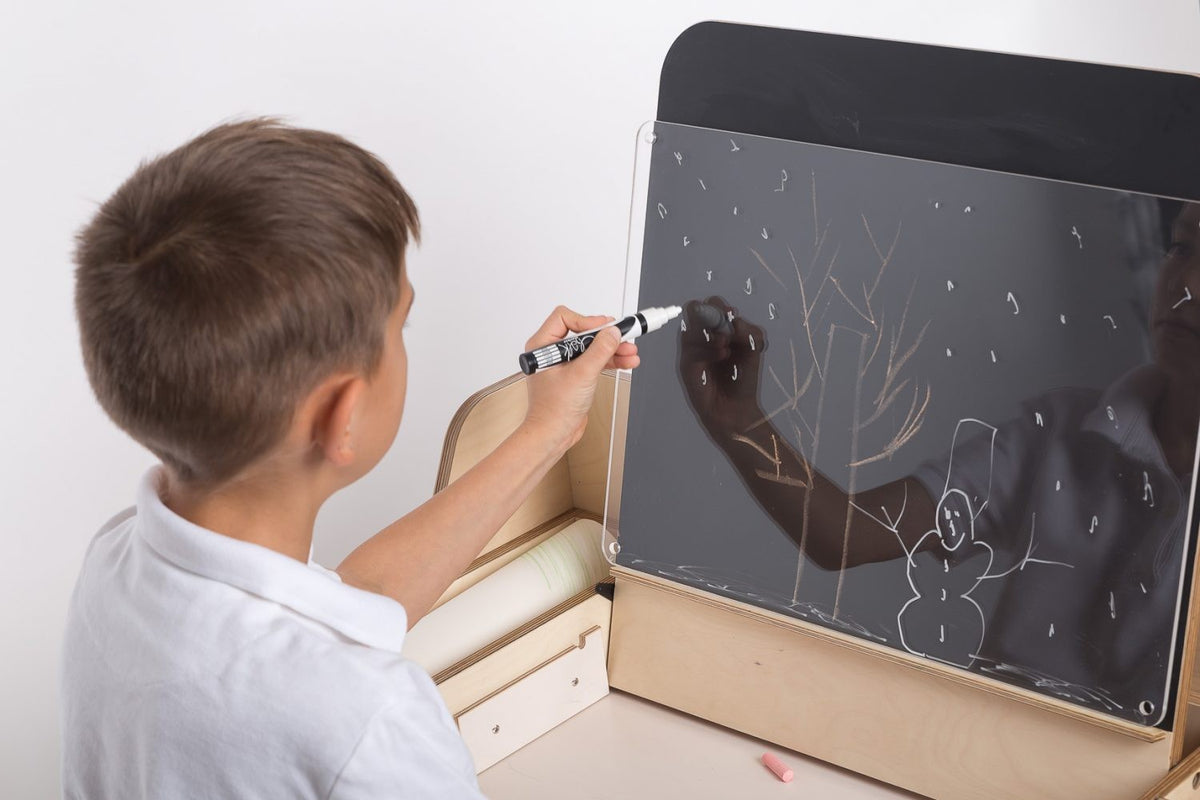 Luula Julle Montessori Tisch & Stuhl Set Mintgrün – höhenverstellbare Spielstation aus FSC-Birke