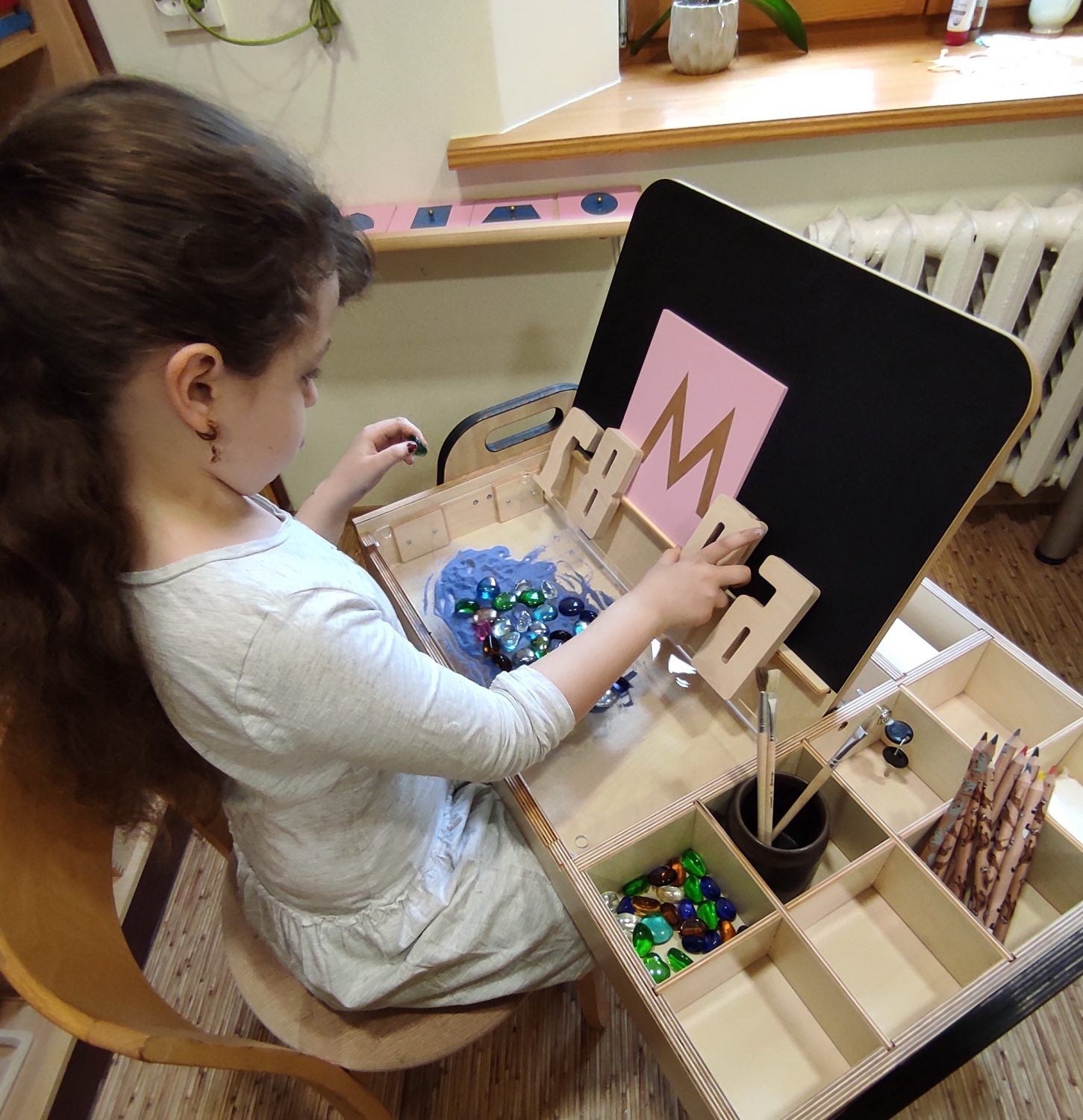 Luula Julle Montessori Tisch & Stuhl Set – Höhenverstellbare Kreativstation Cannon Rosa