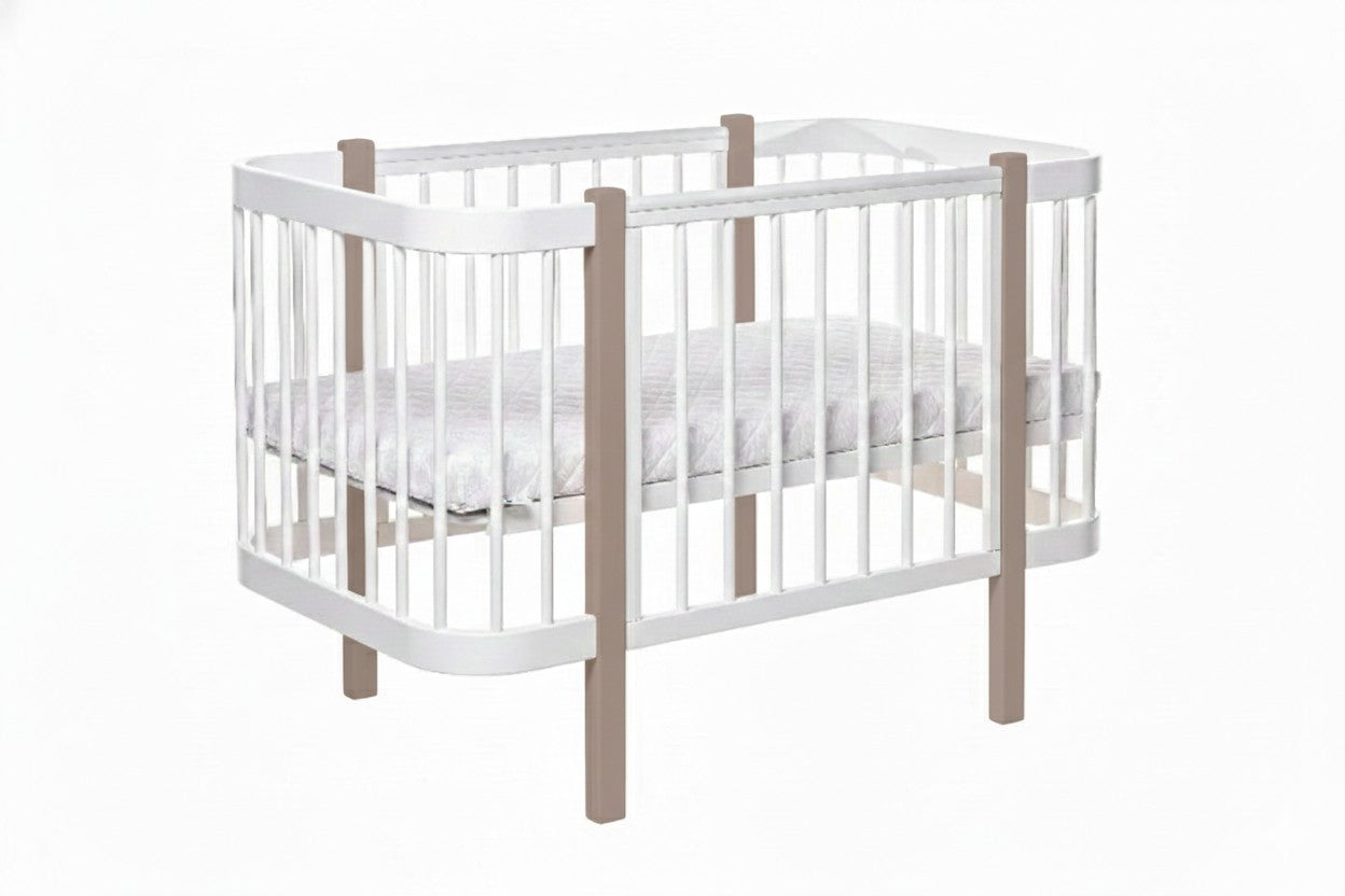 Babybett ELIN Cappuccino-Weiß – Mitwachsendes Beistellbett aus Buchenholz 120 x 60 cm – Produktbild 2
