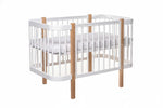 Babybett ELIN Set Natur-Weiß – Mitwachsendes Beistellbett aus Buchenholz mit Matratze – Produktbild 1