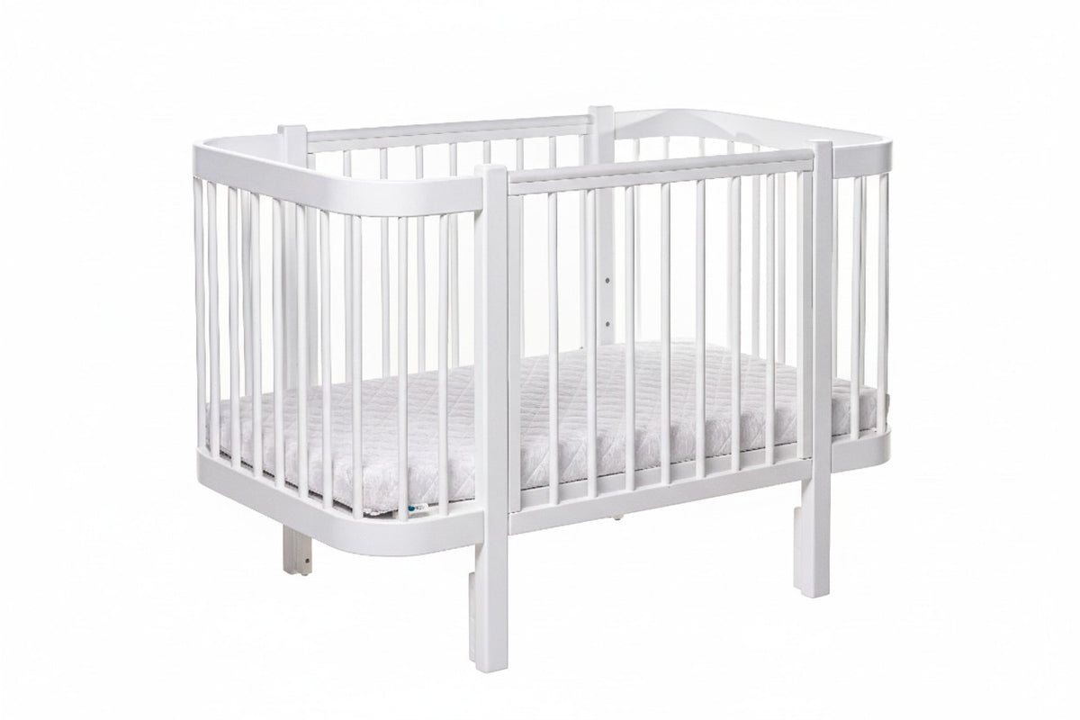 Babybett ELIN Weiß – Mitwachsendes Beistellbett aus Buchenholz 120 x 60 cm – Produktbild 4