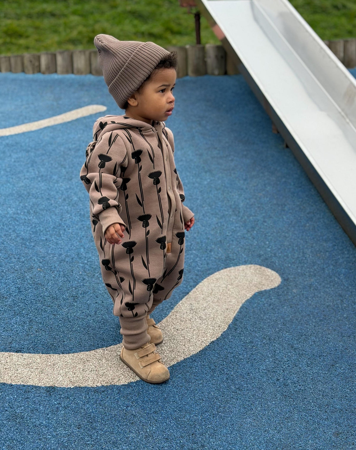 Baby-Jumpsuit Braun mit Kapuze & Ohren – Weicher Overall aus OEKO-TEX Baumwolle
