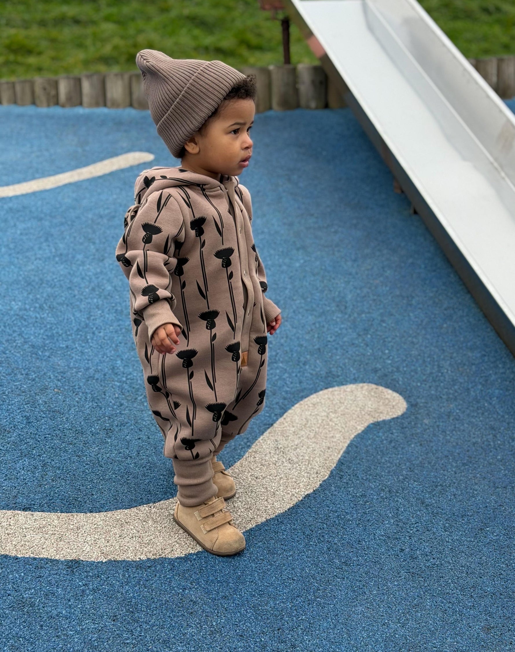 Baby-Jumpsuit Braun mit Kapuze & Ohren – Weicher Overall aus OEKO-TEX Baumwolle