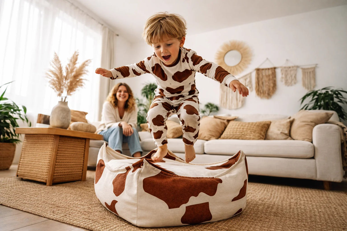 Eckiger Kinder Sitzsack Kuh-Design – weicher Pouf mit waschbarem Bezug 60x60 cm – Produktbild 1