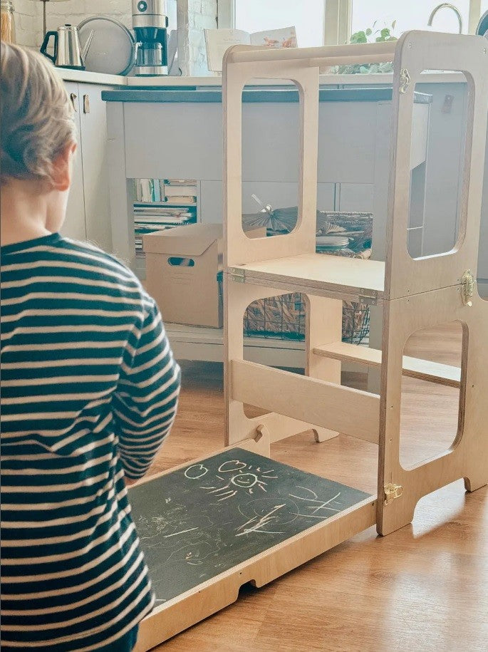 4-in-1-Lernturm mit Tafel und Rutsche – Produktbild 4