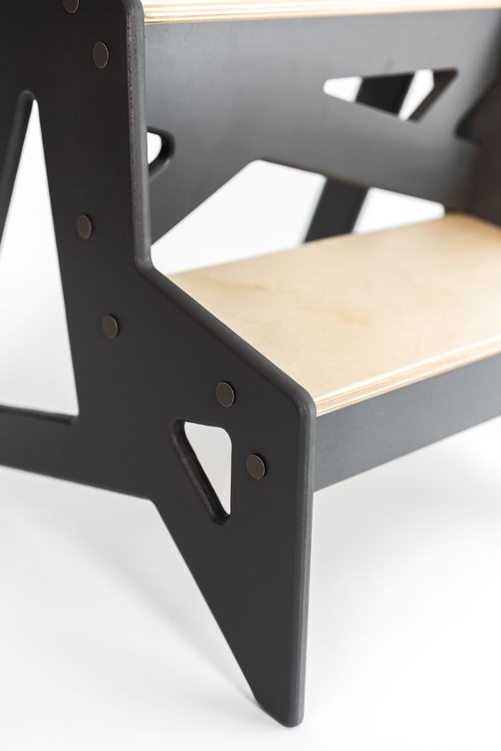 Ewart Woods Tritthocker aus Holz – stabiler Kinderhocker bis 100 kg belastbar – Produktbild 4