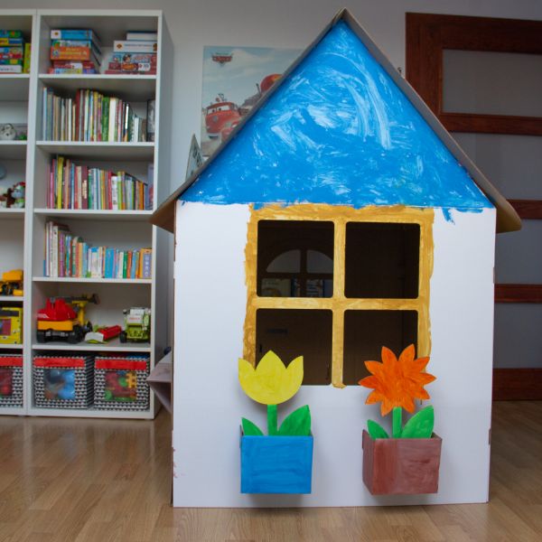 DIY-Spielhaus aus Pappe für Kinder – Produktbild 2