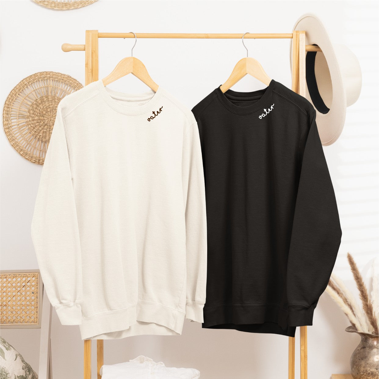 Embroidered Collar Organic Cotton Sweatshirt "Vater" (DE)