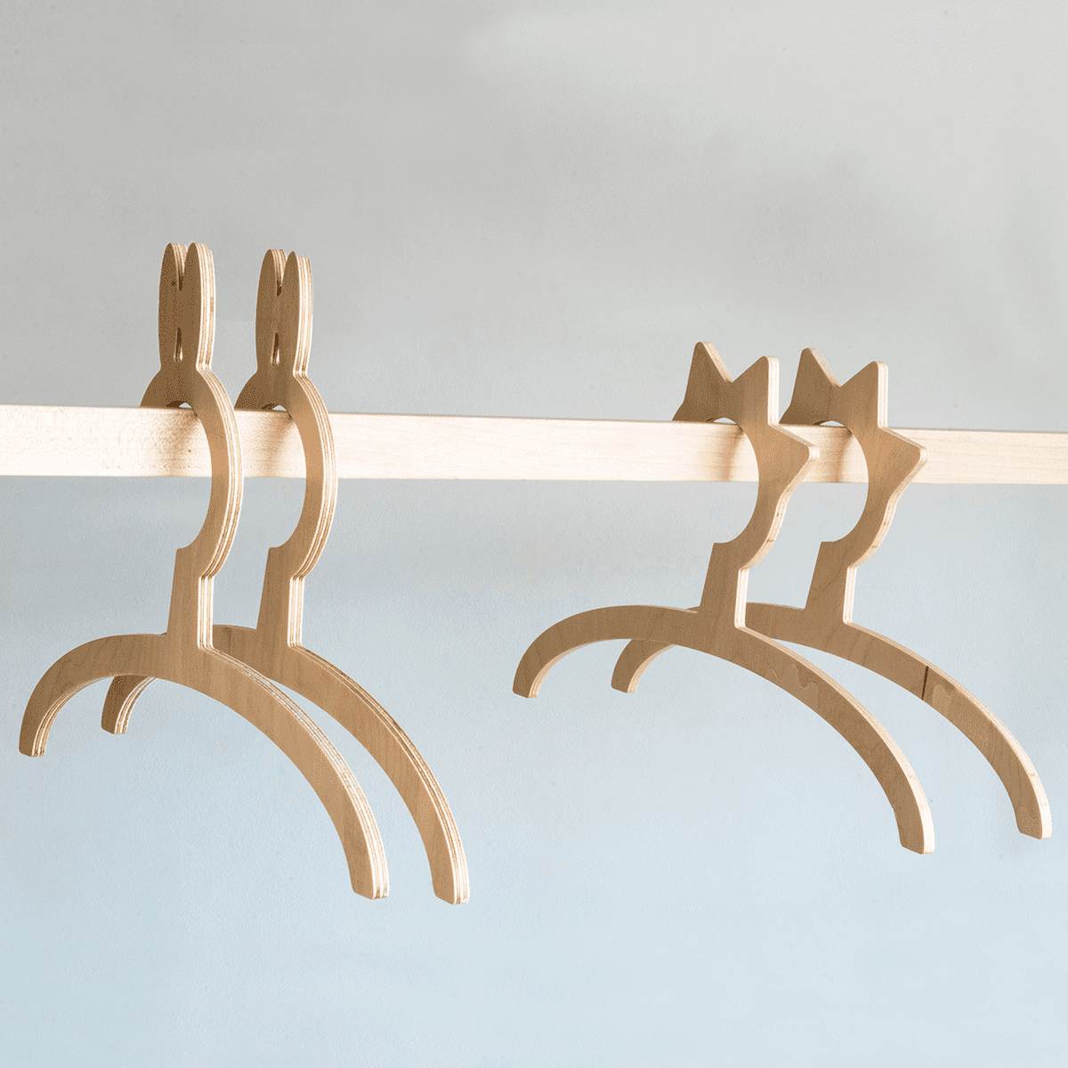 Kinder-Kleiderständer Montessori – Holz-Garderobe mit Ablagefach für Kinderzimmer – Produktbild 2