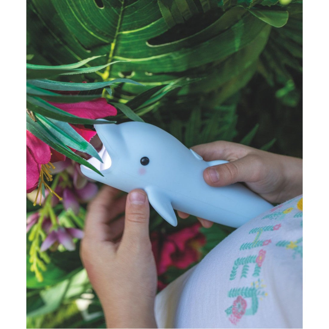 Kinder Taschenlampe Delfin BUBBLY – dimmbares Silikon-Nachtlicht mit USB-C – Produktbild 3