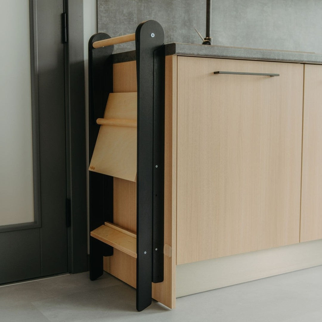 Klappbarer Küchenturm 2-in-1 – platzsparender Lernturm mit abnehmbarem Bügel – Produktbild 4