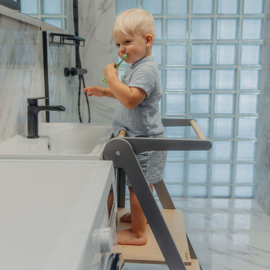 Foldable Kitchen Tower With Removable Rail