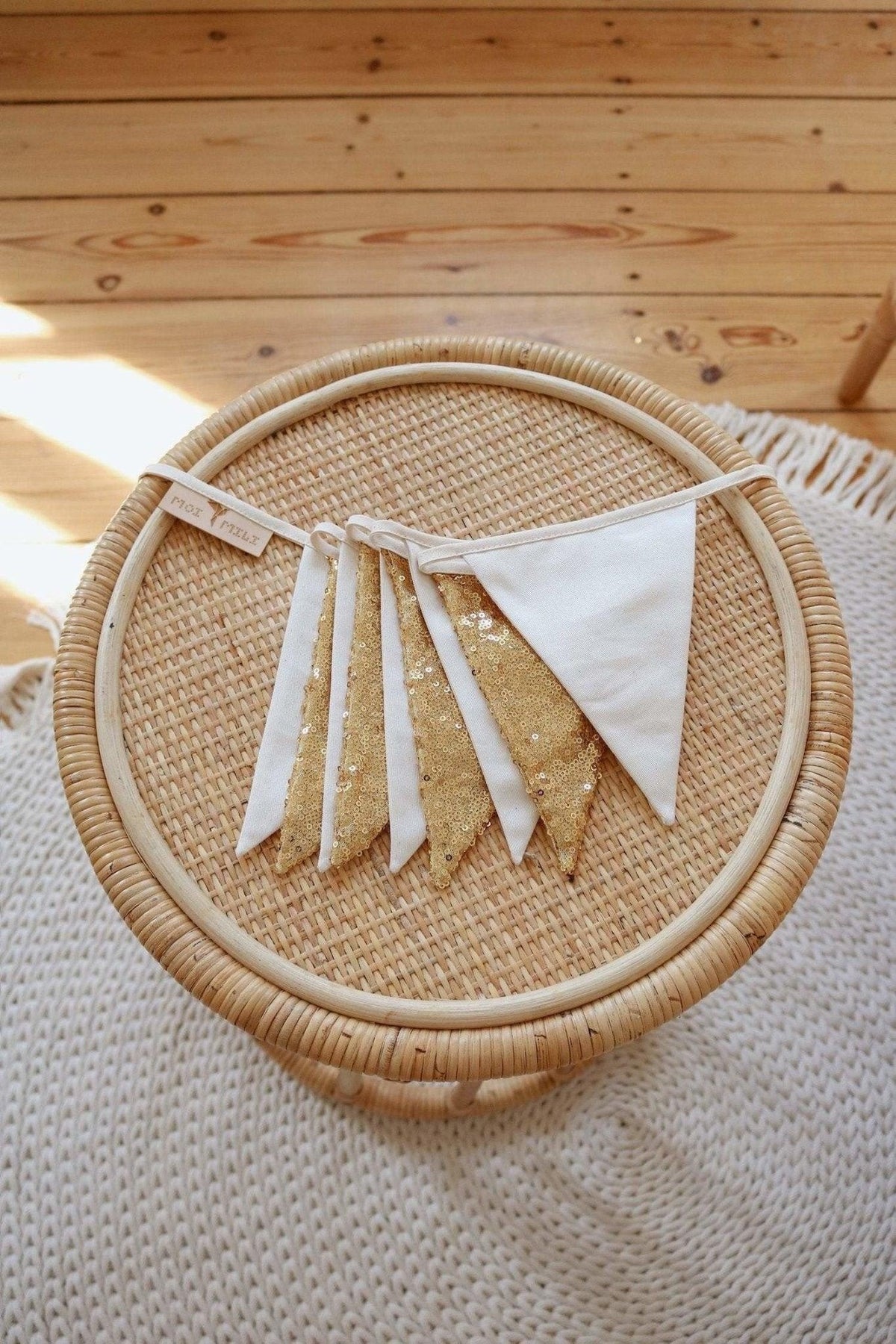 Pailletten-Girlande Gold und Beige – Dekogirlande aus OEKO-TEX Baumwolle fürs Kinderzimmer