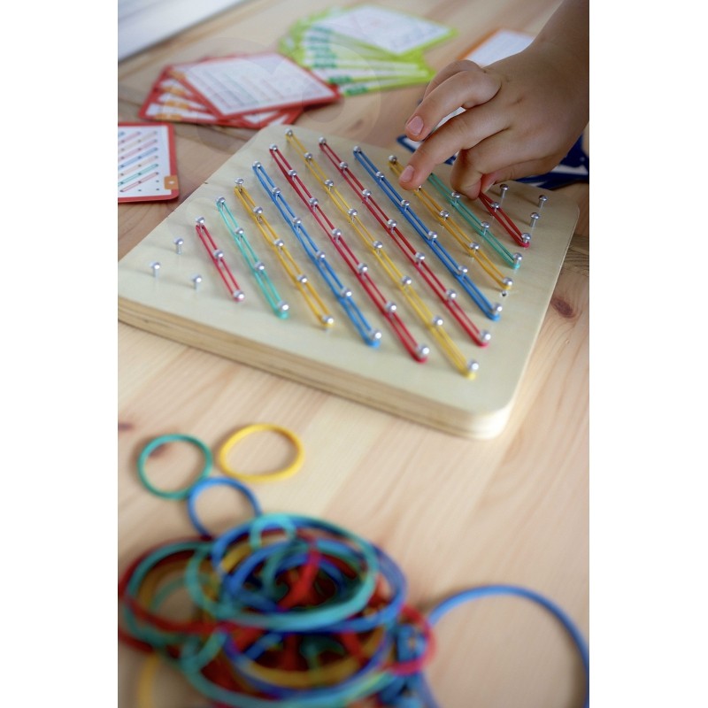 Montessori Geobrett aus Holz – Geoplan Lernspiel mit Gummibändern 69 Teile – Produktbild 3