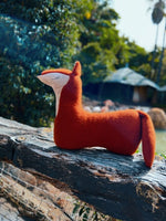Handgemachtes Fuchs Kuscheltier-Kissen – weiches Tierkissen mit Lamawolle ab 6 Monaten – Produktbild 4