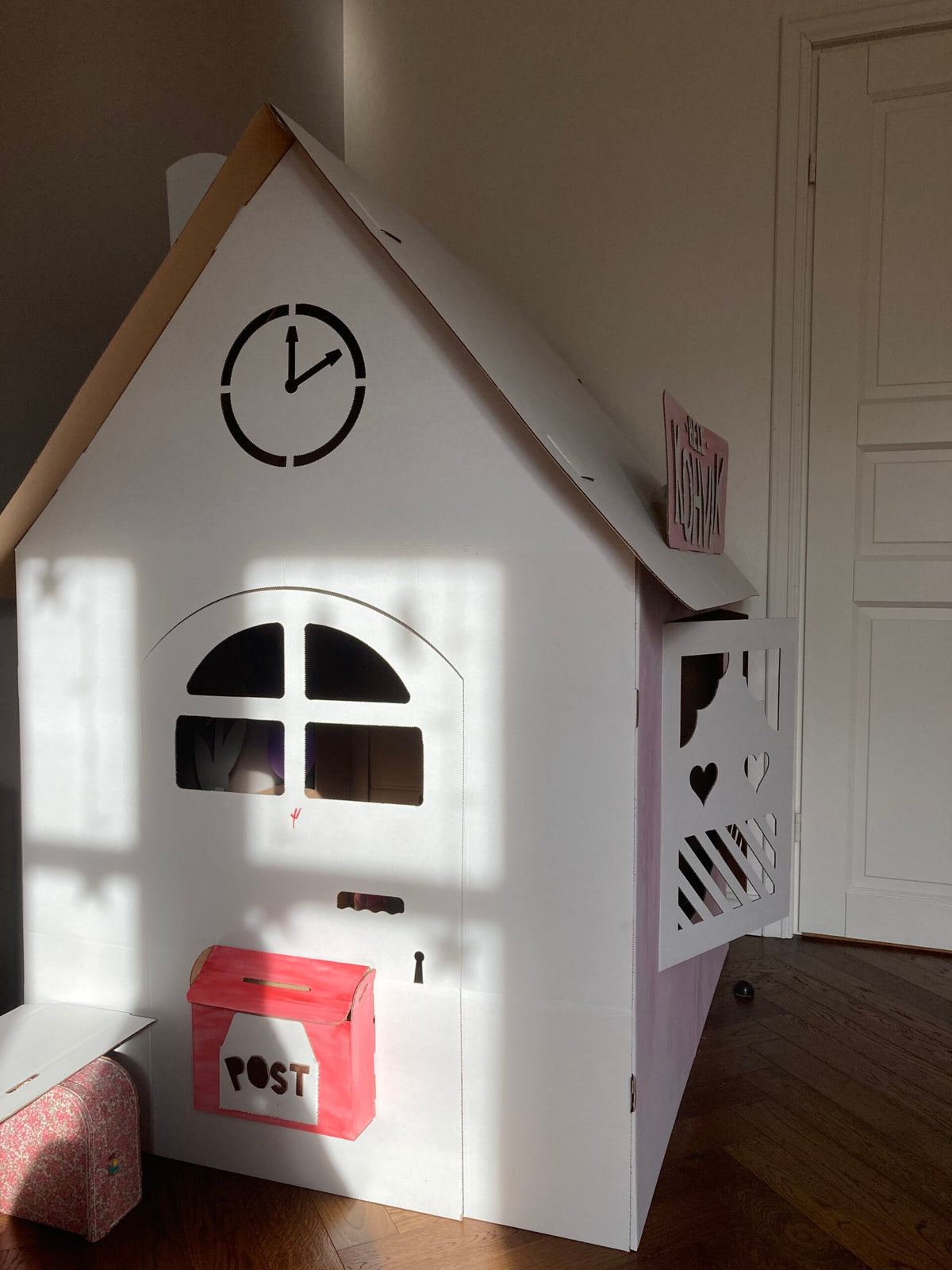 DIY-Spielhaus aus Pappe für Kinder – Produktbild 3