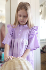 Musselin-Kinderkleid Sisi Flieder – Sommerkleid aus Baumwolle mit Rüschenärmeln