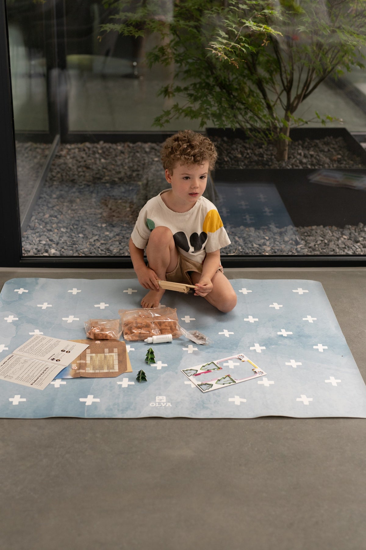 Wasserfeste Essensunterlage für Kinder – Cross Azure – Produktbild 4