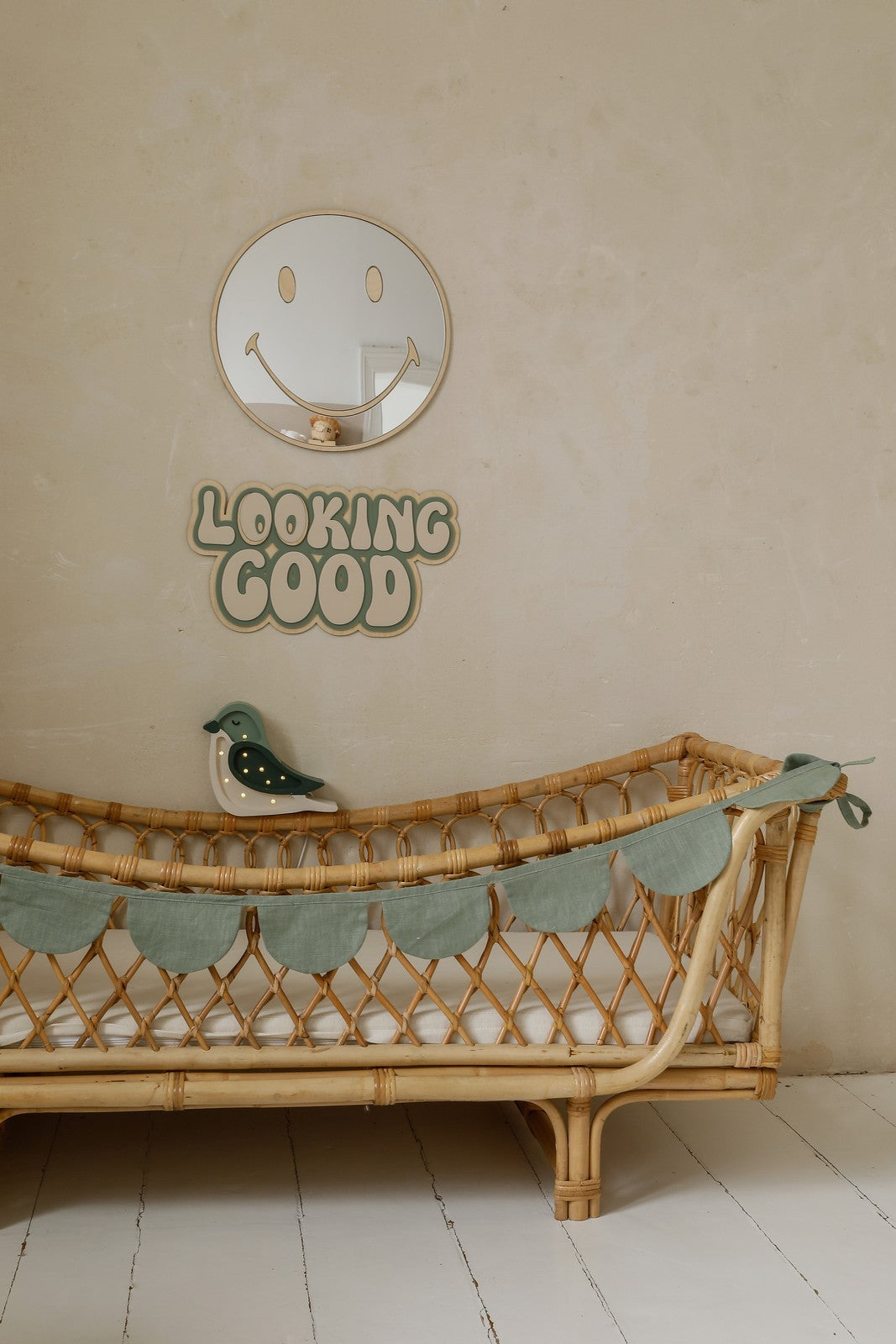 Kinderspiegel Emoji aus Acryl und Holz – Produktbild 2
