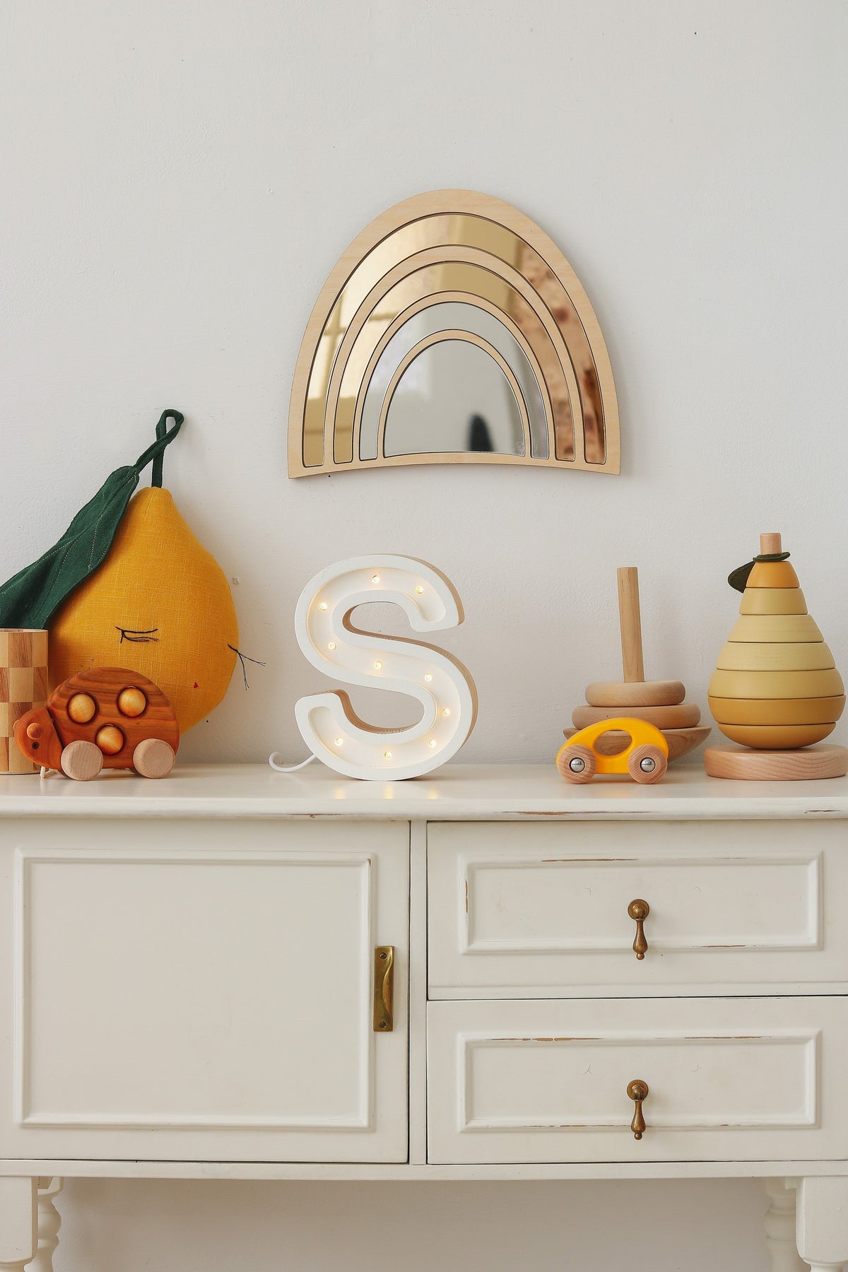 Kinderspiegel Regenbogen aus Acryl und Holz – Produktbild 2