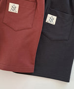 Baumwoll-Kinder-Shorts Anthrazit – Bequeme Sommerhose mit Taschen aus OEKO-TEX Baumwolle – Produktbild 2