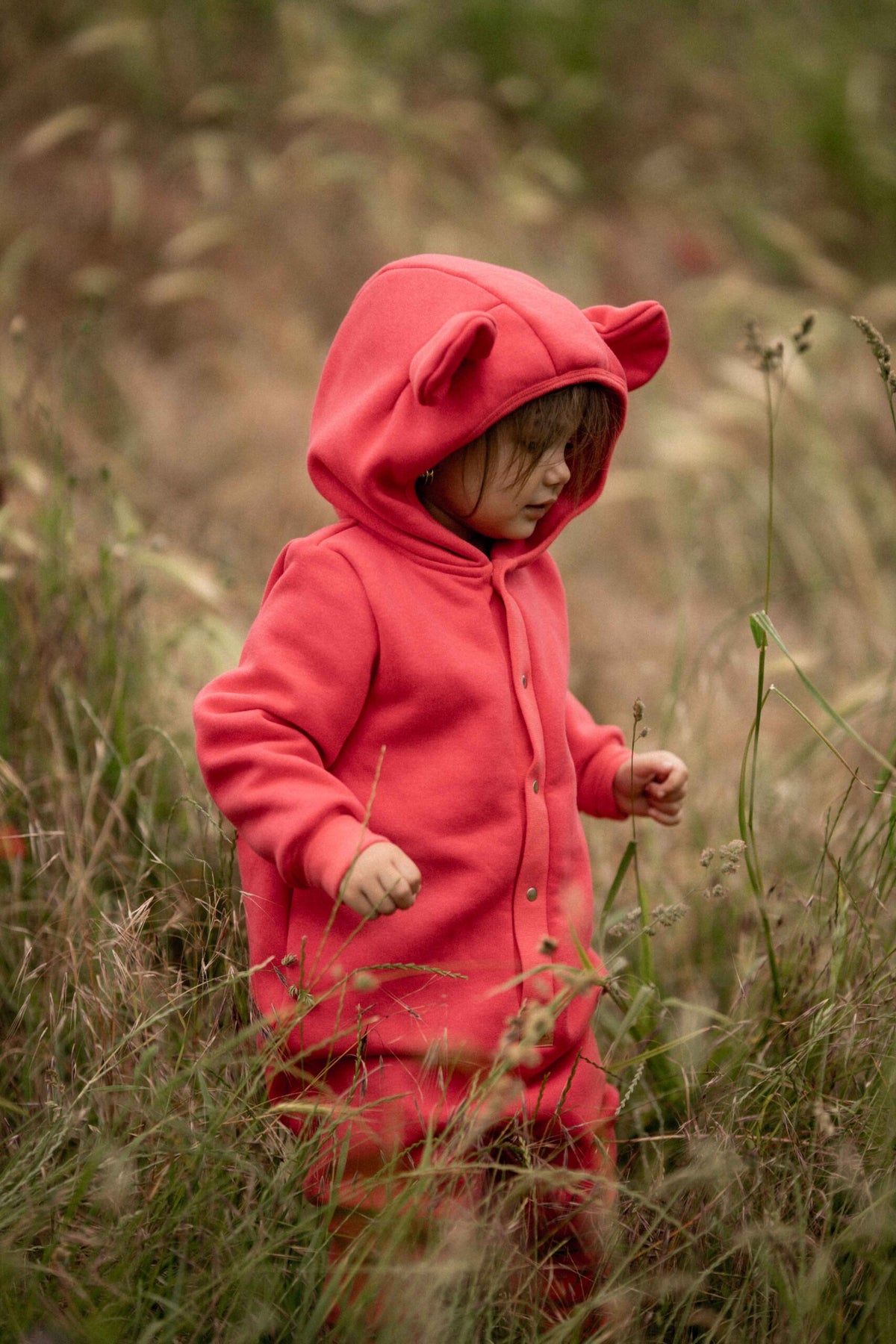 Jumpsuit mit Ohren für Babys und Kinder – Koralle – Produktbild 2