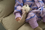 Jumpsuit mit Ohren für Babys und Kinder – Flieder Fenio