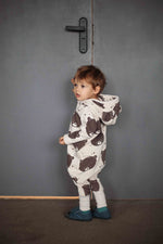 Jumpsuit mit Ohren für Babys und Kinder – Beige mit Bär – Produktbild 3