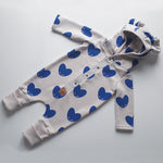 Jumpsuit mit Ohren für Babys & Kinder – blaue Herzen Overall mit Kapuze und Ohren