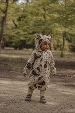 Jumpsuit mit Ohren für Babys und Kinder – Beige mit Eichhörnchen – Produktbild 2