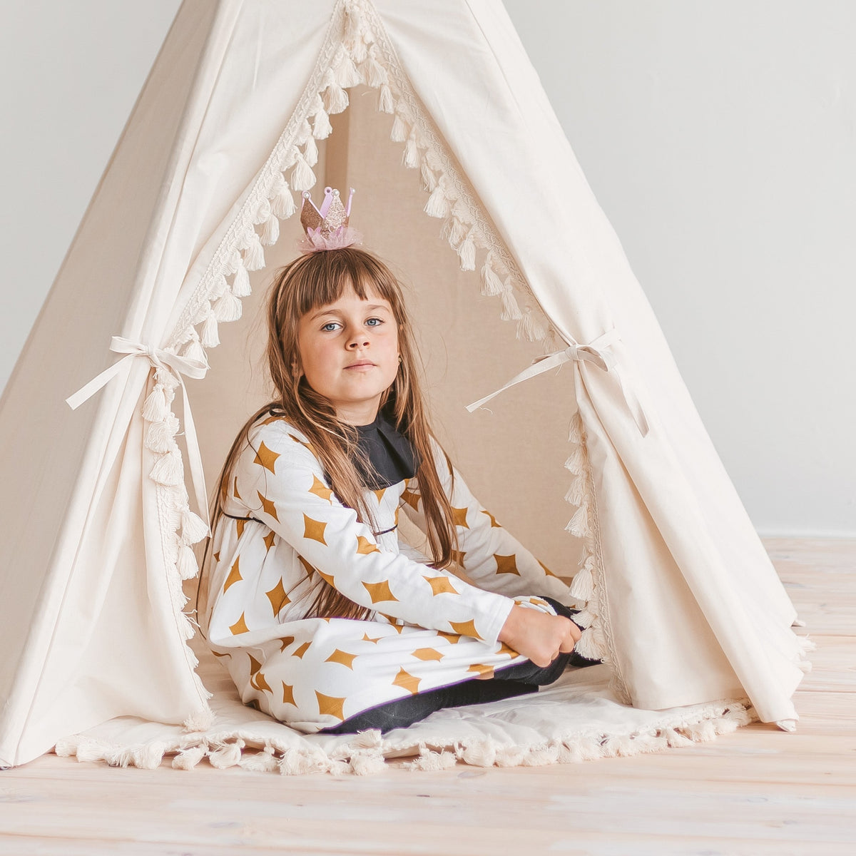Boho Kids Teepee with Tassels – Ecru