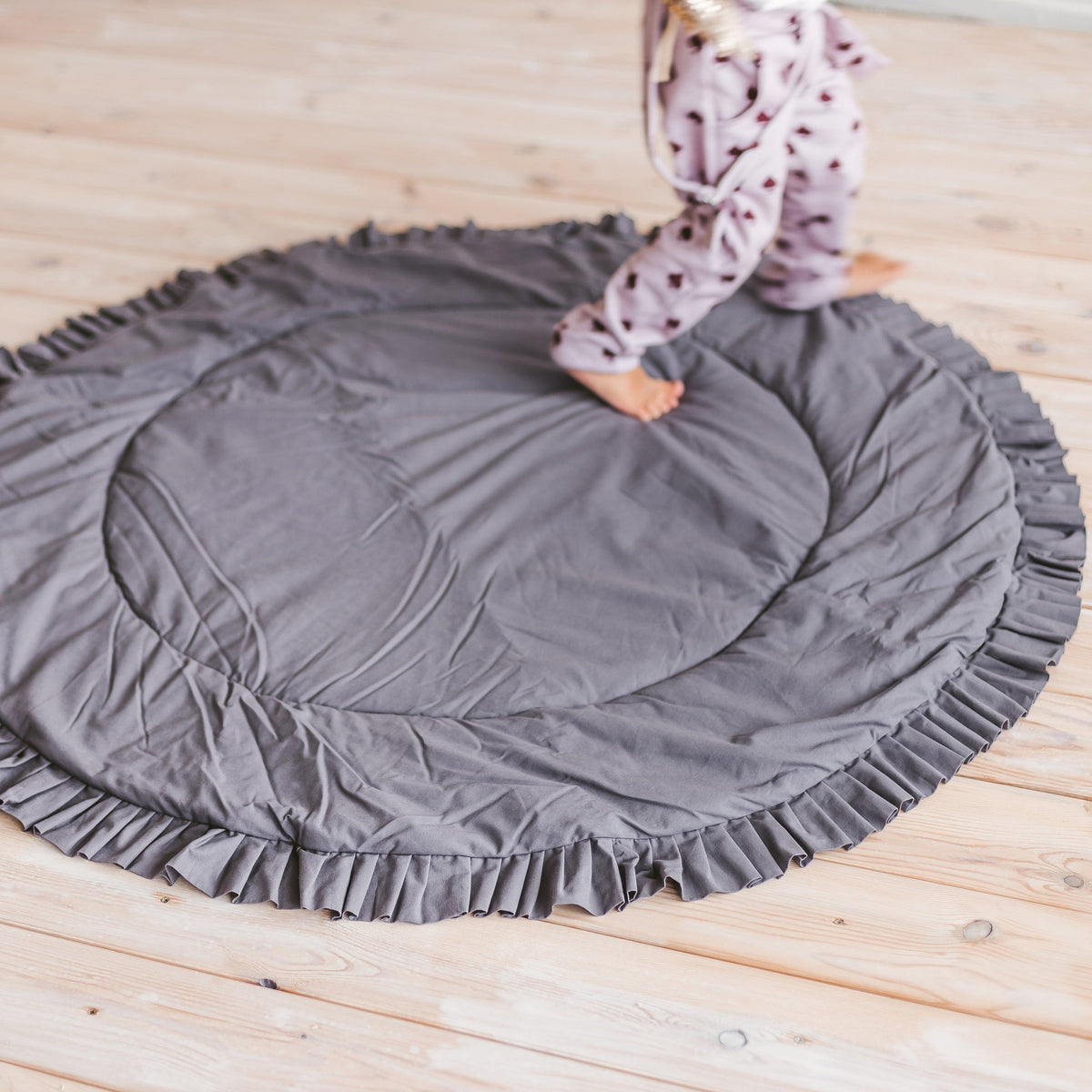 Kids Play Mat with Ruffled Border – Grey, 125 cm