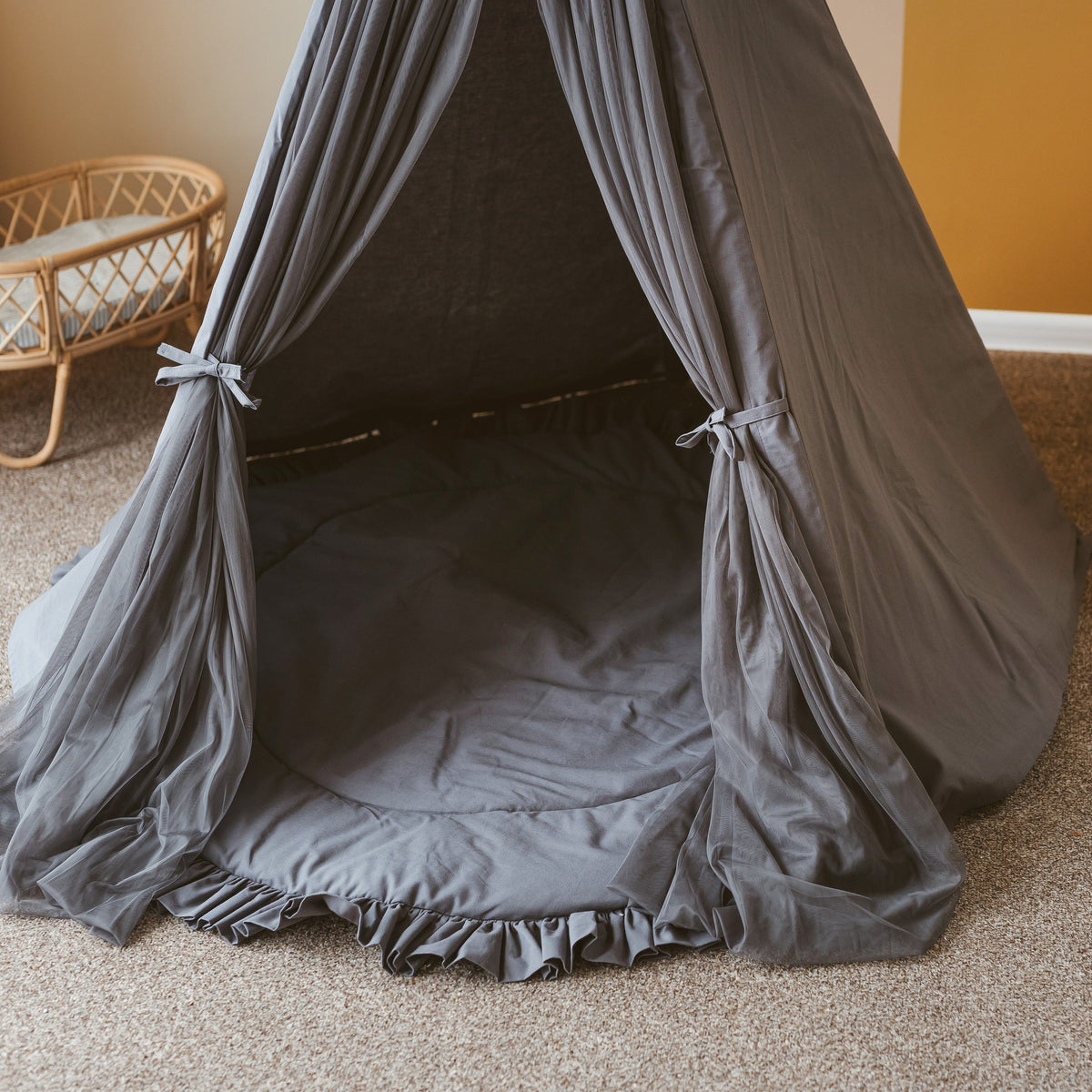 Kids Play Mat with Ruffled Border – Grey, 125 cm