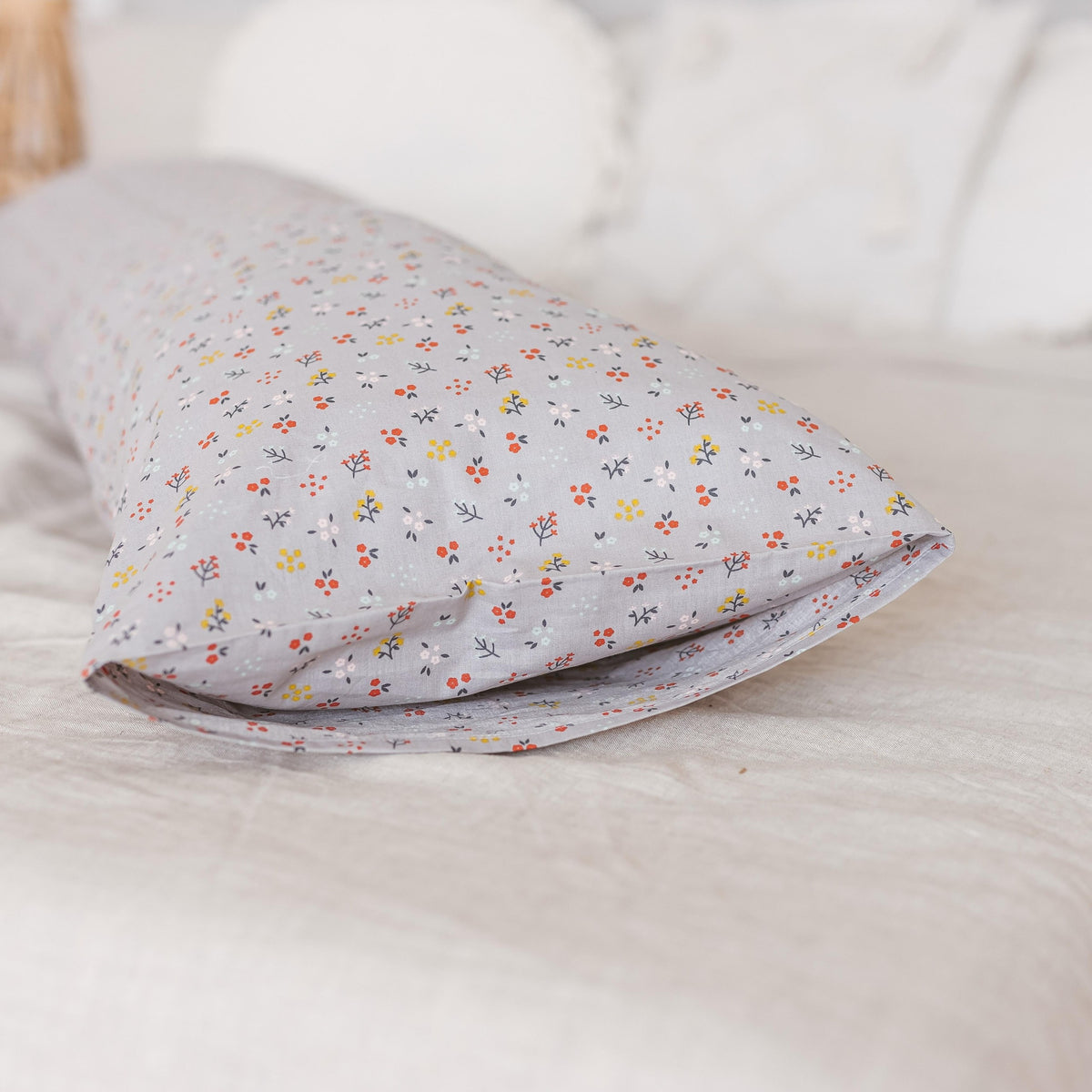 Long Maternity Body Pillow with Organic Cotton Cover – Grey Floral, 145 cm