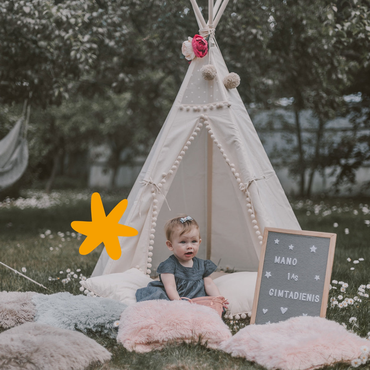 Original Kids Play Tent with Pompoms – Ecru