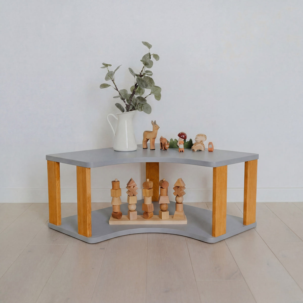 Modulares Montessori-Eckregal, 2 Ebenen – Hellgrau/bräunliches Öl – Produktbild 1