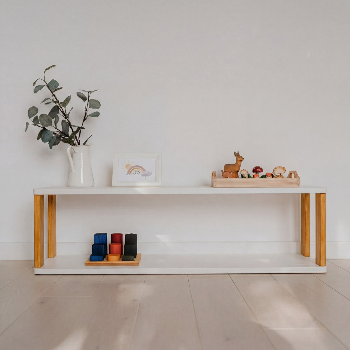 Modulares Montessori-Regal Straight – 2 Ebenen – Weiß / bräunliches Öl – Produktbild 1
