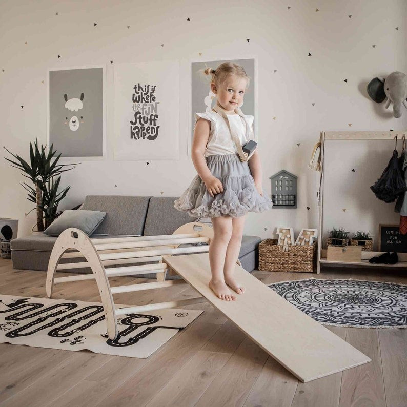 Montessori Kletterbogen mit Rampe – Holz-Kletterspielzeug & Rutschbrett für Kinder – Produktbild 4