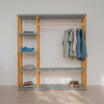 Modularer Montessori-Kleiderschrank – Hellgrau / bräunliches Öl – Produktbild 1