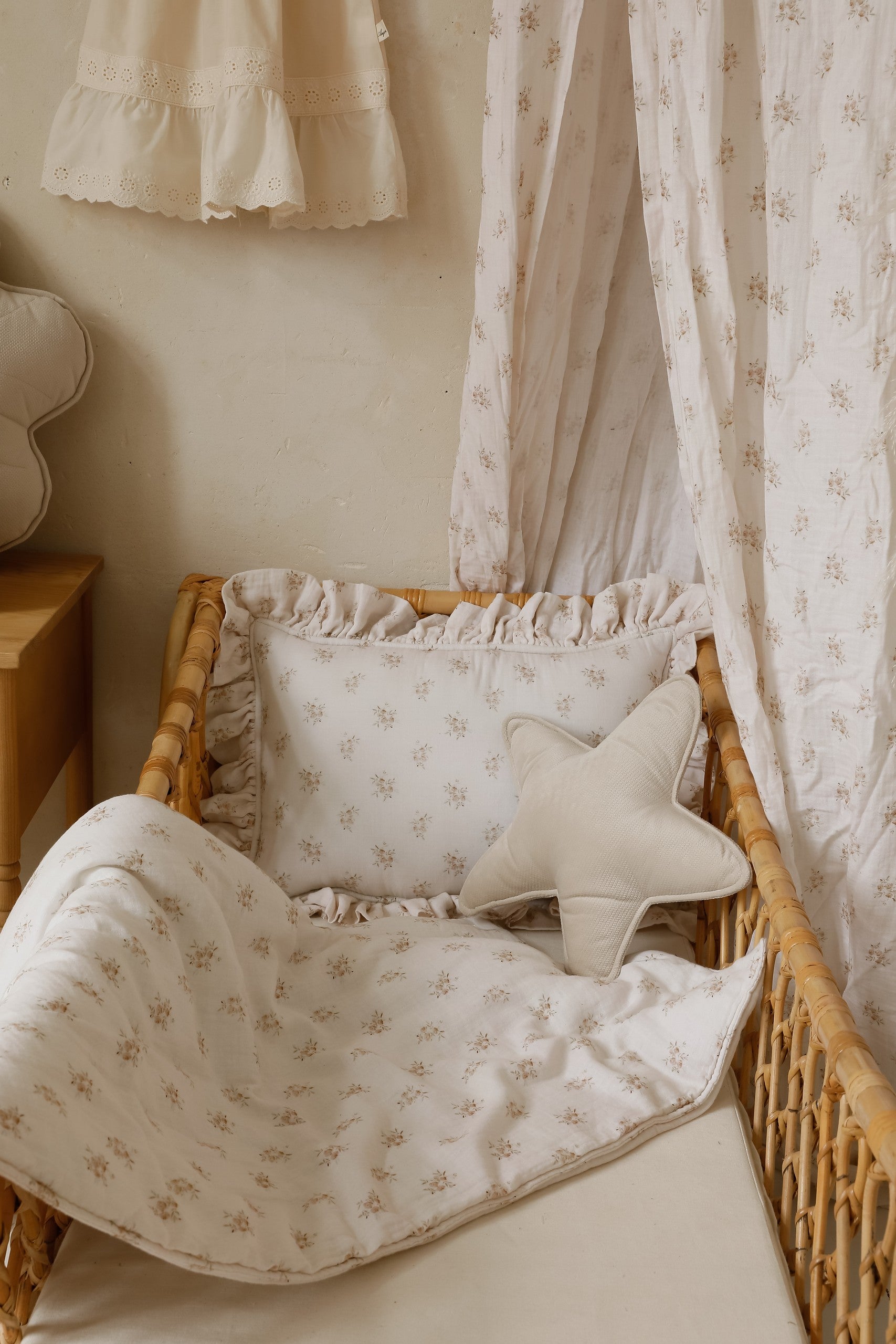 Musselin Babydecken-Set Boho Flowers – Babydecke & Kissen aus Baumwolle – Produktbild 1