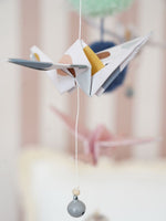 Origami Baby Mobile Pastellfarben – handgemachtes Kinderzimmer-Mobile mit Papierkranichen