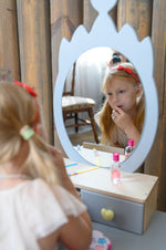 Prinzessin Schminktisch mit Stuhl & Spiegel – Kindertisch aus Birkensperrholz – Produktbild 2