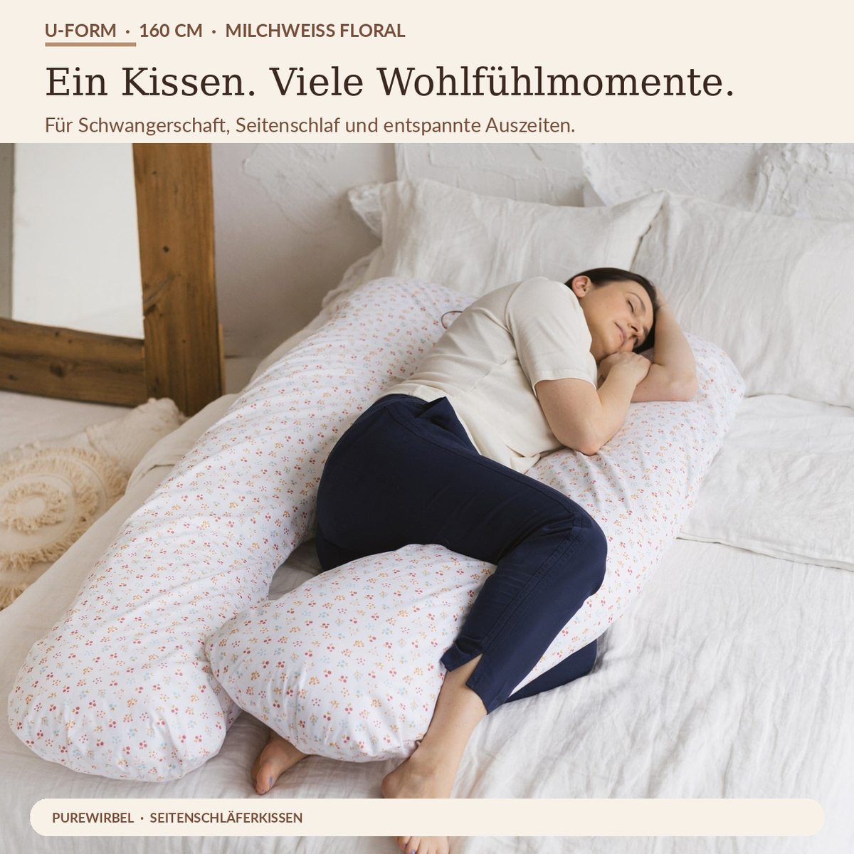 U-förmiges Seitenschläfer- und Schwangerschaftskissen Milchweiß mit Blumenmuster beim Seitenschlafen